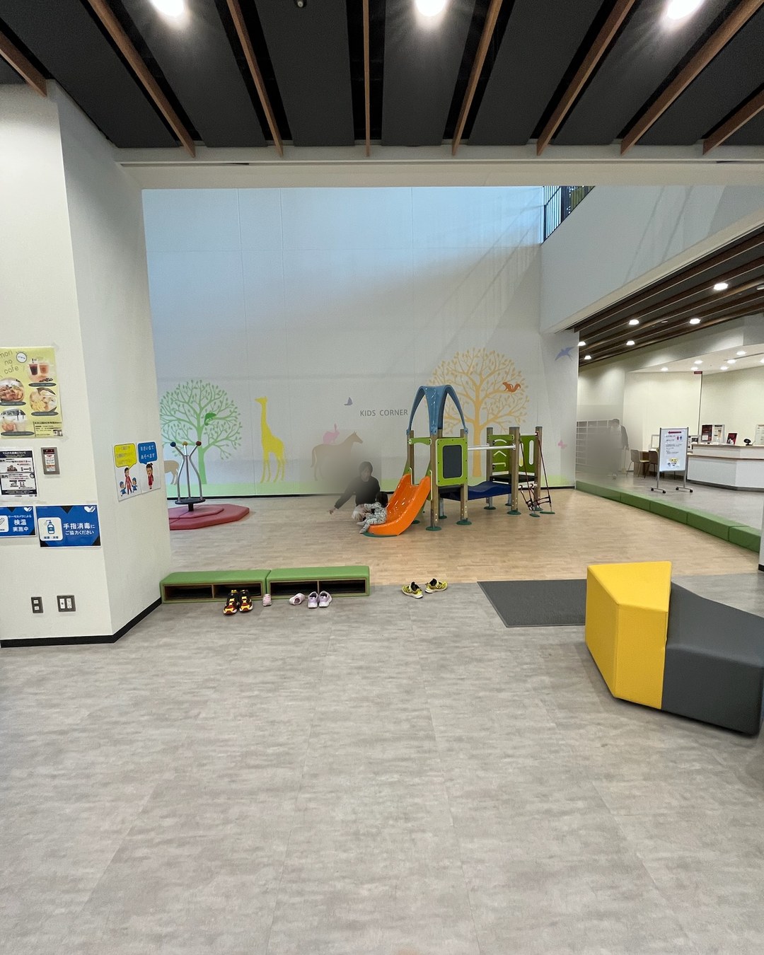 体育館内のKIDS CORNER