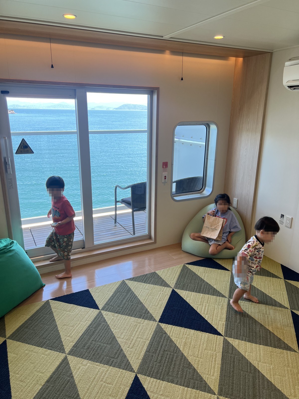 畳敷きでバルコニーに出られる個室