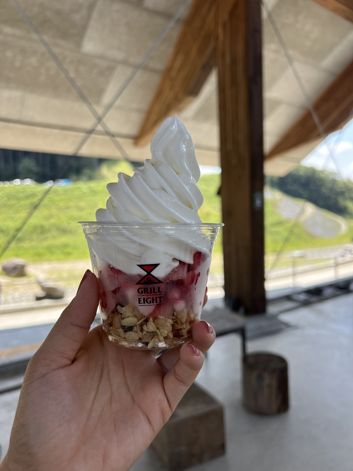 ソフトクリームのパフェ