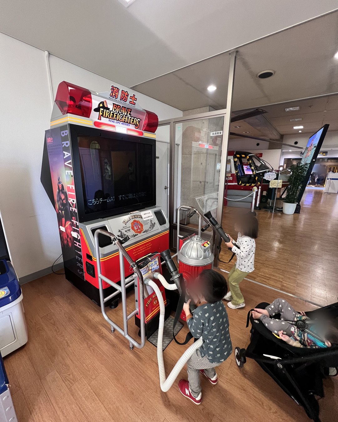 「BRAVE FIREFIGHTERS 消防士」のアーケード筐体
