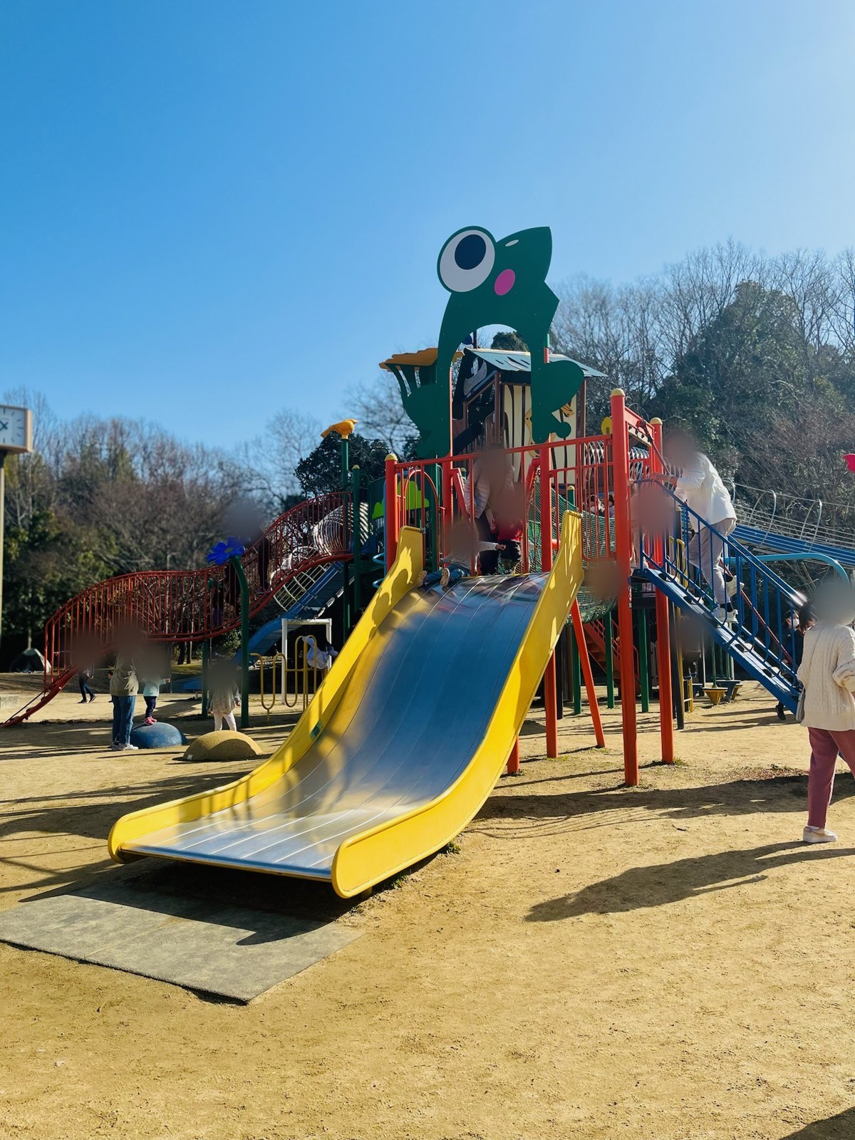 大阪の無料で遊べる公園まとめ|子どもと実際に行った8か所を、駐車場代と混み具合つきで