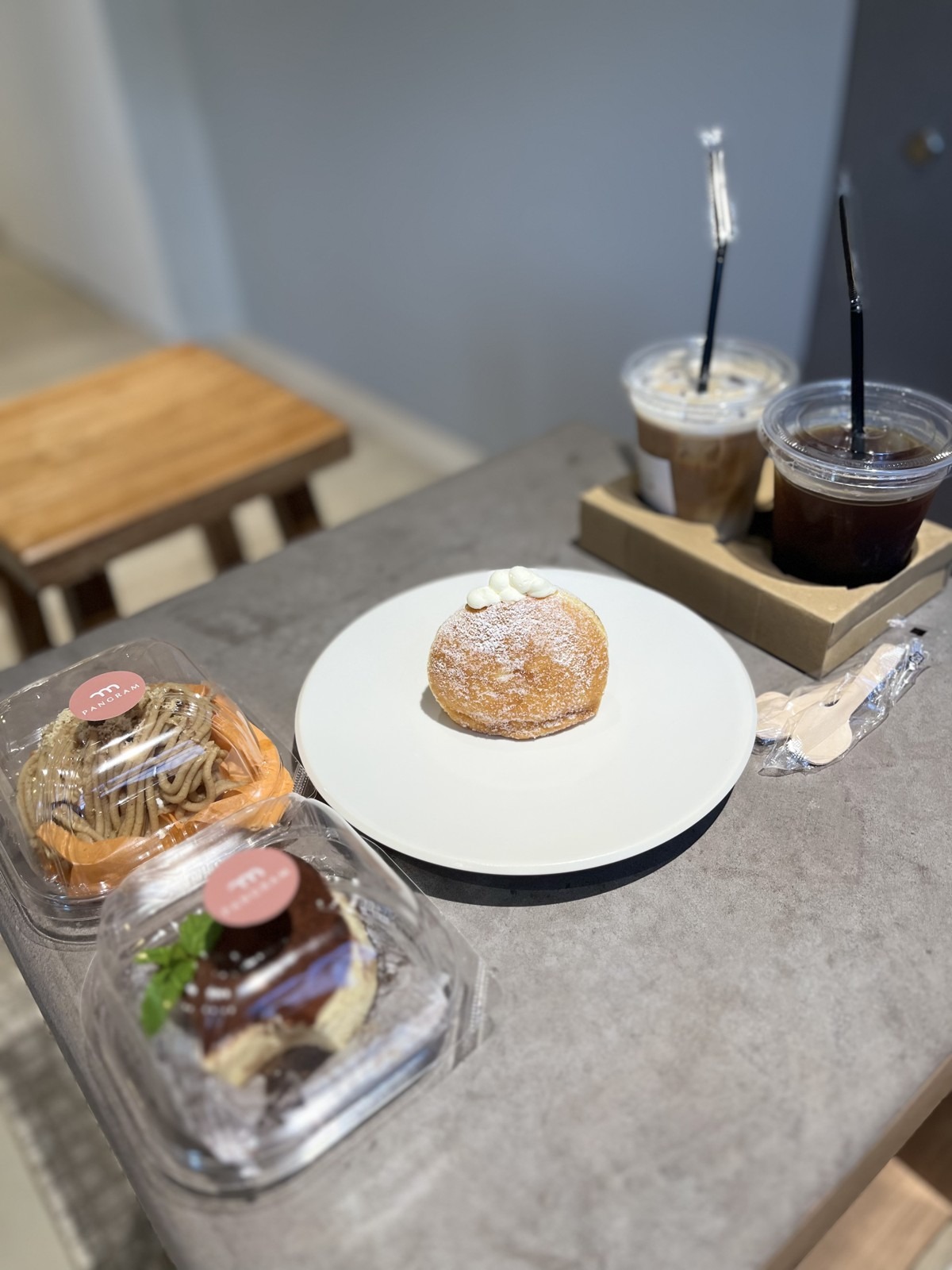 モンブランのパンとドリンク
