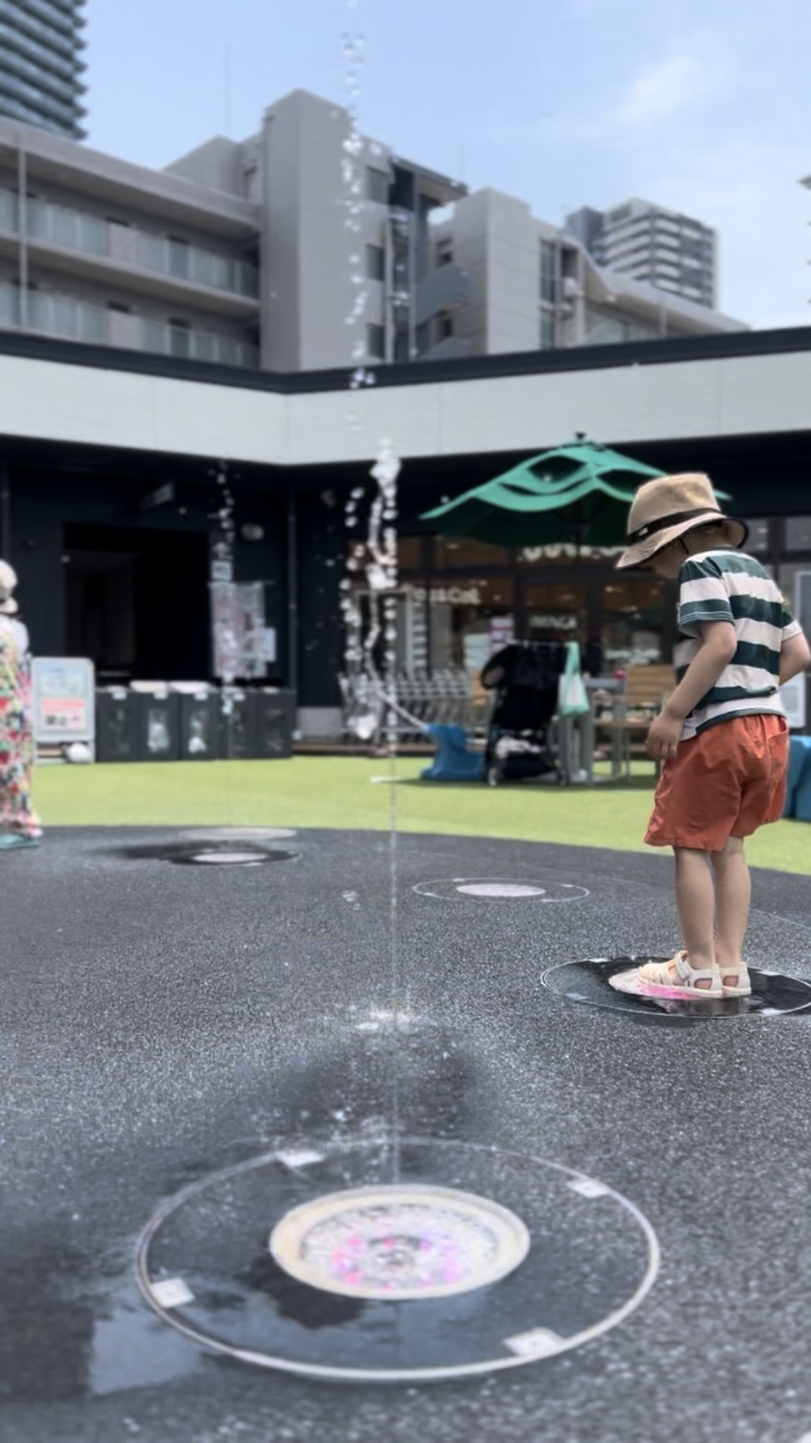 そよら海老江は子連れに使える?2階の広場で水遊びできて見守りやすかった