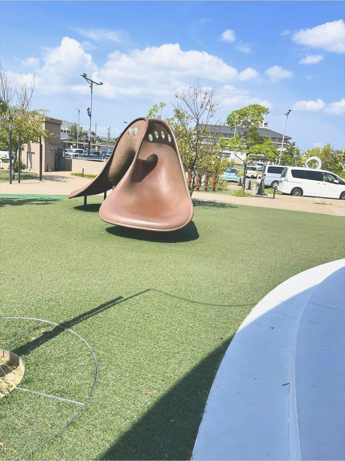 古墳の形をしたすべり台