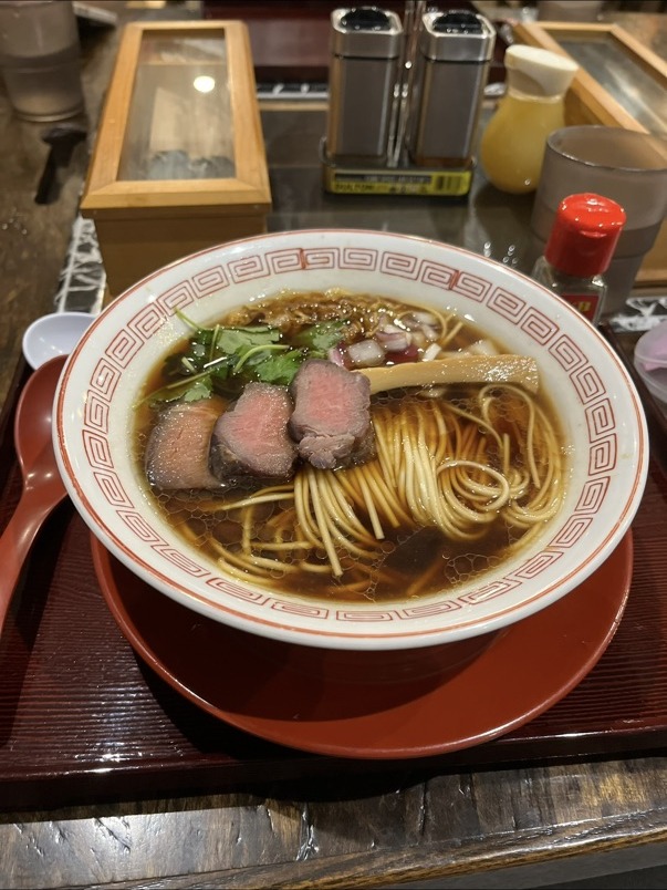 拳ラーメンのラーメン